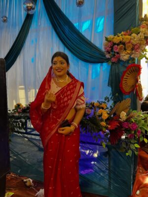 Priyanka Panigrahi Instagram - #laal saree🫶🏻🫶🏻🫶🏻🫶🏻