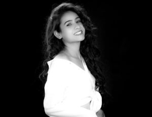 Priyanka Singh Instagram - 🖤🤍🖤
Make them wonder why you’re smiling😉
.
📸 @rajkamalgupta12
.
#happy #smile #smilemakeover #smilyface #cute #blackandwhite #favorite #beautiful #fashionstyle #photooftheday #photography #ootd #livelife