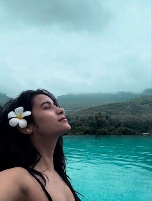 Priyanka Singh Instagram - endless blue 🌊🌅🪸🪼
one of my favourite place 🫶🏻
.
.
.
#summertime #pool #goodvibesalways #happy #instagram #girlstrip