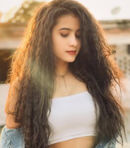 Actress Priyanka Singh HD Photos and Wallpapers July 2025