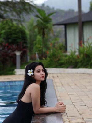 Priyanka Singh Instagram - endless blue 🌊🌅🪸🪼
one of my favourite place 🫶🏻
.
.
.
#summertime #pool #goodvibesalways #happy #instagram #girlstrip