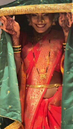 Purva Rajendra Shinde Instagram - DISHA😈👿 x PURVA❤️👻 collaboration
#zeemarathiofficial
#purvashinde #paaru #dishaa #bts #marathimulgi #marathisongs #marathireels #maharashtrianlook #reelvsreal #purvaraaj #reelsfyp #foryou #dailyreels #treandingreels #trendingnow #trendingsongs