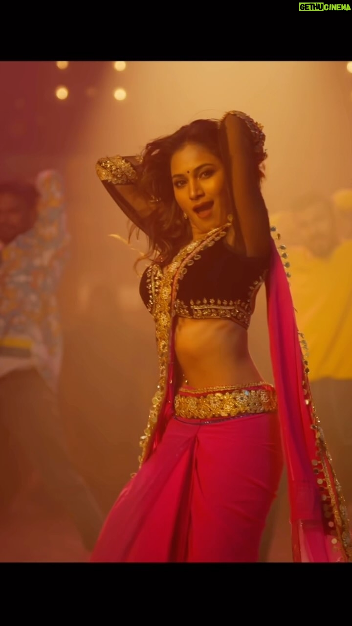 Purva Rajendra Shinde - 30.7K Likes - #firstreel from the #originalvideo #kaatakirr आता तुमची रील्स बघायला उत्सुक आहोत!! 😍😍

@purva_rajendra_shinde @mugdhakarhade 
@ashishpatil_the_lavniking
 
@prabhakarmosamkar
@anurag_mg
@chinmayh8
@mandarwadkar9
@rohan_mystery
@satyajit_jamsandekar
@nitin.dhole1779
@guru.patil_10 @memaheshk @harsha_films 
@shruti_anil_pednekar 
@sandesh_lokegaonkar
@Sumeet.patil.crow
@rajaramirale8222 
@mysteriousmunda369 #rishidespande 

#avadhootgupte #lavani #ashishpatil #marathisong2023 #danceInstagram
 #avdhootgupte #marathi #lavani #marathimulgi #marathimotivational  #maharashtratourism #mugdhakarhade
@chaitanya_puranik