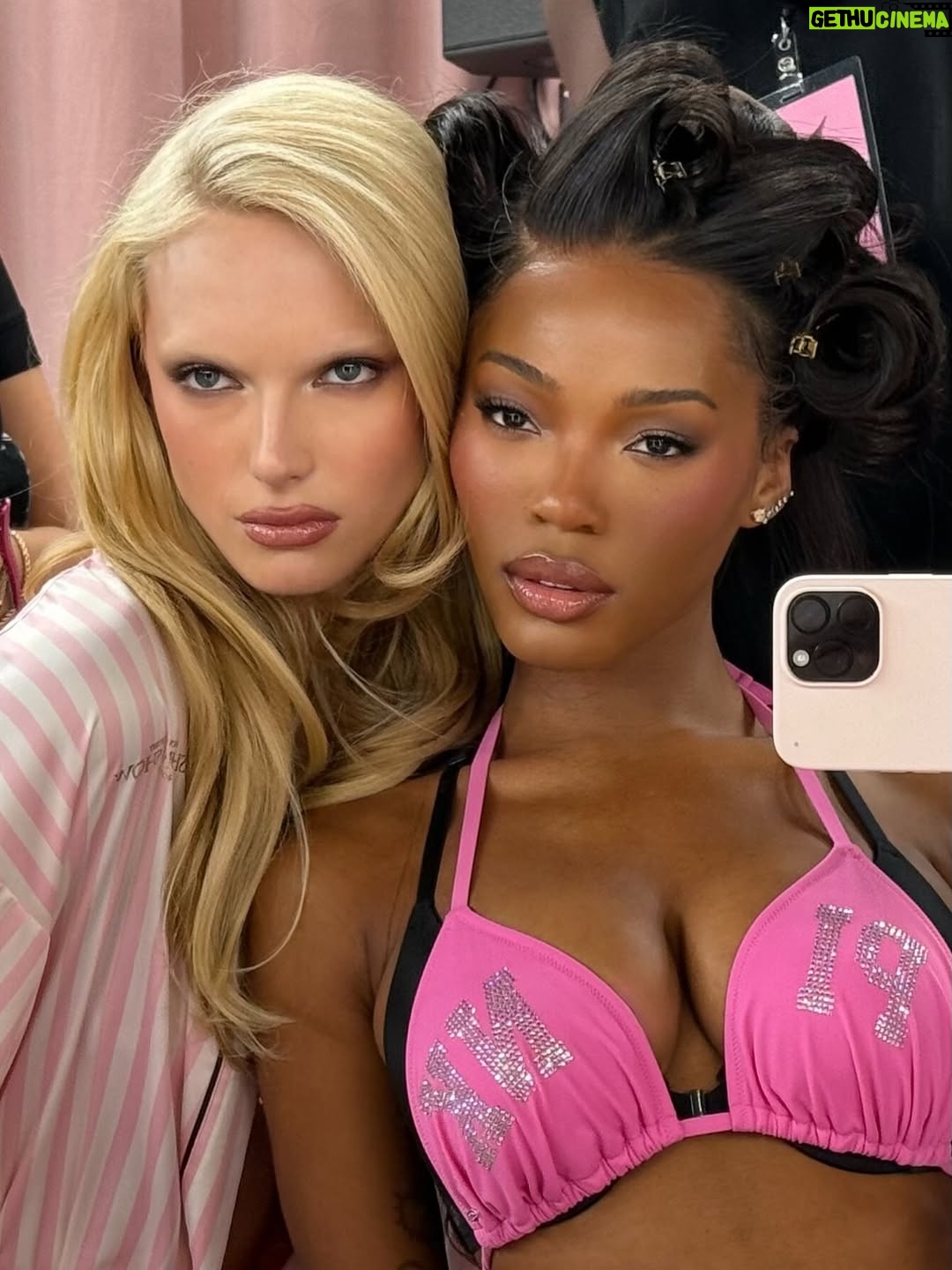 Quen Blackwell - 768.4K Likes - BTS OF MY VS PINK DREAM 🩷