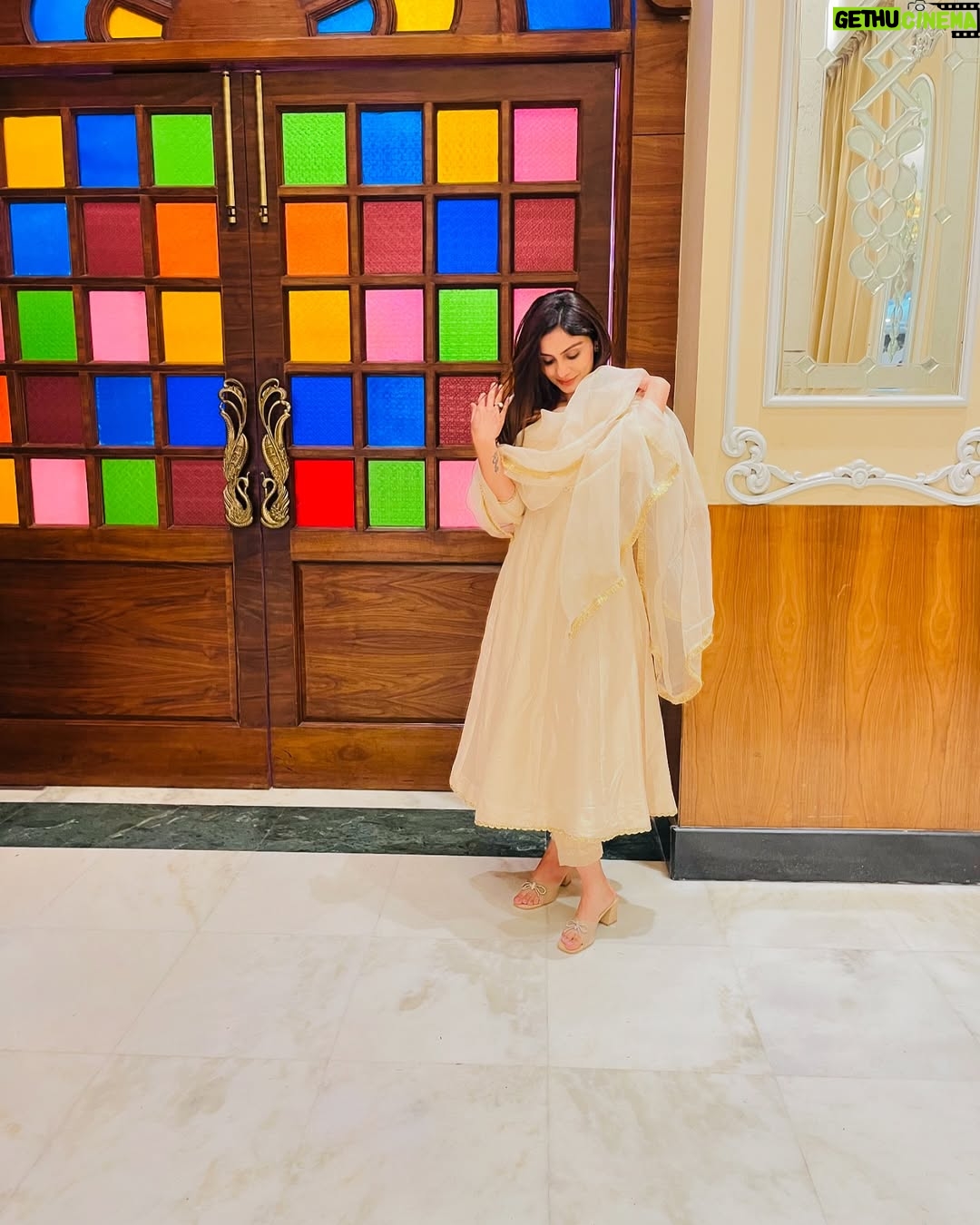 RJ Sheetal Sharma - 3.1K Likes - 🤍🩷

Dress @peachnpearl11