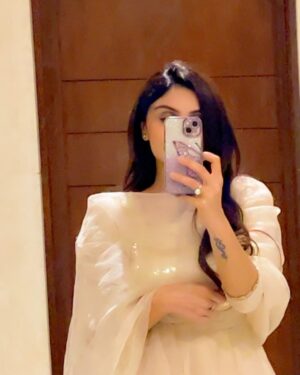 RJ Sheetal Sharma Instagram - 🤍🩷

Dress @peachnpearl11