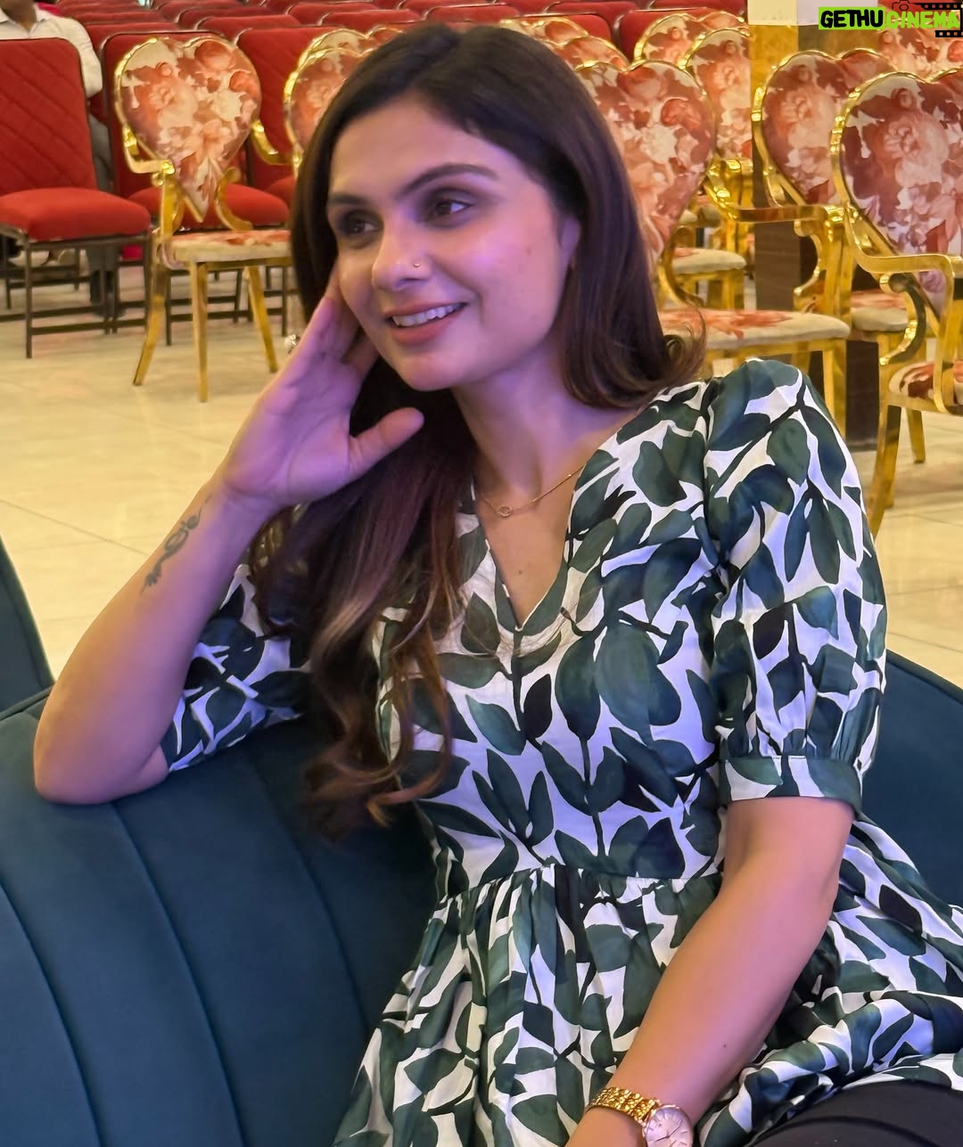 RJ Sheetal Sharma - 2.2K Likes - 🤟🩷
