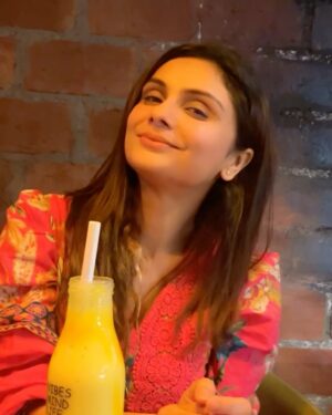 RJ Sheetal Sharma Instagram - 🩷🌸