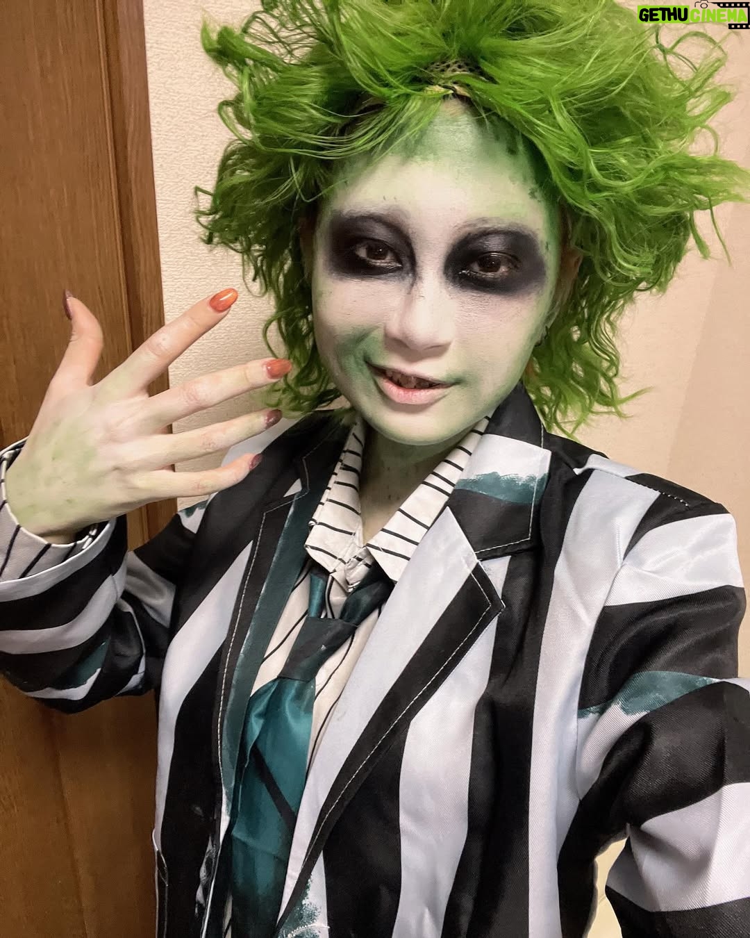 RaMu - 3.4K Likes - Happy Halloween！！！！！
 #Halloween
 #ハロウィンコスプレ 
 #ビートルジュース