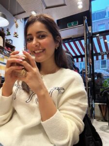 Actress Raashi Khanna HD Photos and Wallpapers October 2025