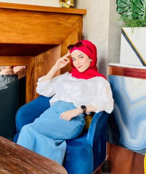 Raazia Mughal Instagram - I decide my vibe 🫧🌹☁️
.
.
.
.
.
.
.
@raaziamughal.official 
.
.
.
.
.
#post #insta #instagood #instadaily #instagram #instamood #instafashion #me #dress #fashion #fashionblogger #follow #like #share #reelsinstagram #reels #vibe #instalove #instaphoto #instacool