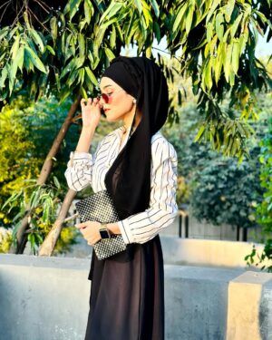 Raazia Mughal Instagram - Just me, being me.❤️ 
.
.
.
.
@raaziamughal.official 
.
.
.
.
.
.
#post #postoftheday #insta #instagram #instagood #instalike #instadaily #instamood #instafashion #instalove #instaphoto #reelsinstagram #reels #reelitfeelit #ree #reelsindia #reef2reef #reelsinsta #reelsinsta #reelsinstagram😍