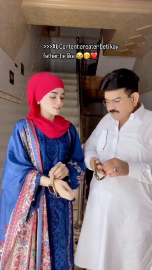 Raazia Mughal Instagram - @afzalmughal1099 Baba šš soch rahy kay main kahan phas geya šš¤ā¤ļø
. Please say mashALLAH ā¤ļøš„ŗ
.
.
.
.
.
.
.
#funny #father #fatherdaughter #daughter #hahaha #rƩel #reelsinstagram #ree #reelsvideo #reelitfeelit #reelsinsta #reelsindia #loveislove #fatherhood #fatherlove #fatherandson #dress #dresup