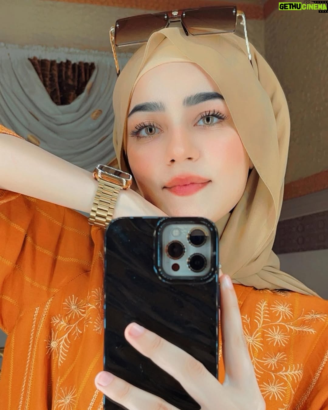 Raazia Mughal - 5.6K Likes - ❤️
. Shirt 👚: @beechtree_pk pk 
.
. Like share and ak peyara sa comment 🥹❤️
.
.
#post #insta #instagood #instadaily #instagram #like #share #comment #brand #reelsinstagram #réel #viral #me #dress