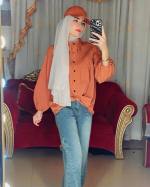Raazia Mughal Instagram - Apka kon sa. Colour fvrt hai ? 🤔
.
.
.
.
.
.
@raaziamughal.official 
.
.
.
.
.
.
.
#post #positivevibes #pic #picture #love #ree #reelsinstagram #reelsvideo #reelitfeelit #reef2reef #reelsindia #reelsviral #reelkarofeelkaro #reelsinsta #reelitfeelit #reelsinsta #reelsinstagram😍 #trendingreels #reelitfeelit❤️❤️ #dubai #dubai🇦🇪