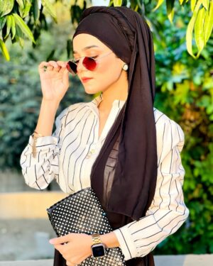 Raazia Mughal Instagram - Just me, being me.❤️ 
.
.
.
.
@raaziamughal.official 
.
.
.
.
.
.
#post #postoftheday #insta #instagram #instagood #instalike #instadaily #instamood #instafashion #instalove #instaphoto #reelsinstagram #reels #reelitfeelit #ree #reelsindia #reef2reef #reelsinsta #reelsinsta #reelsinstagram😍