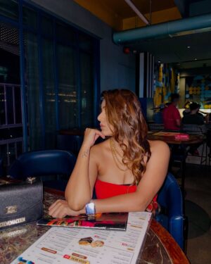 Rach Instagram - It’s hard to save money when food is flirting with you🫰🏼 🍱 🥃
#me #ɴᴇᴡᴘᴏsᴛ #publicfigure #insatdaily #instapost #photooftheday