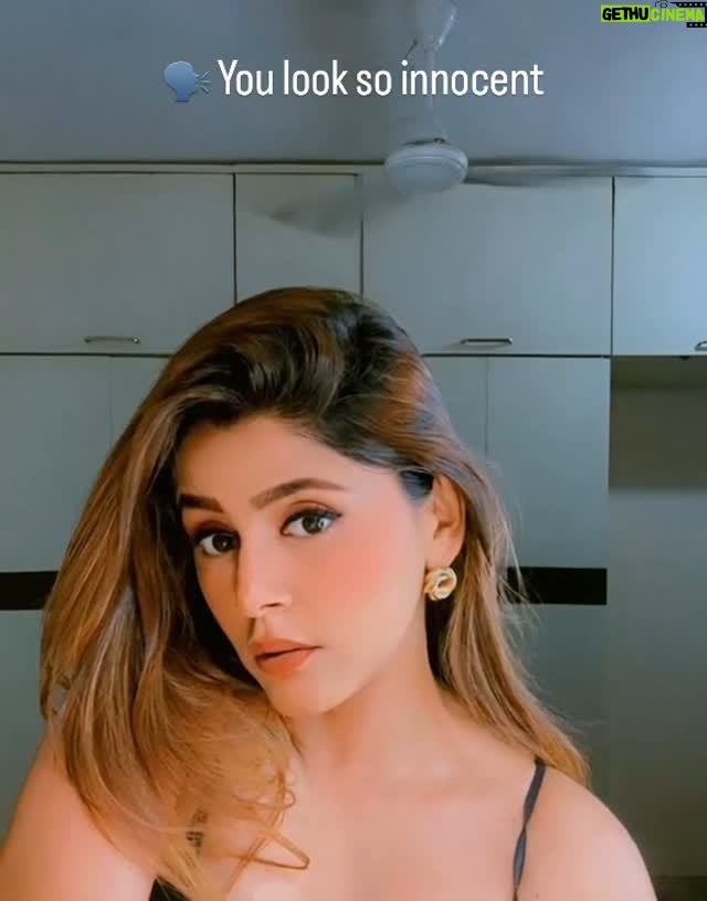 Rach - 3 Likes - Hiiiii👅
#reels #reelkaro #trending #vibe #filter #publicfigure