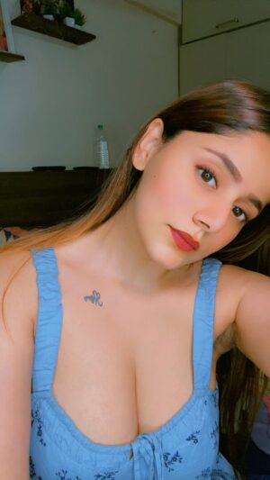Rach Instagram - Yakeen he Toh dila rahi thi🥲🤷🏽‍♀️
#reels #reelkarofeelkaro #me #mom #funny #instadaily #publicfigure #foryoupage