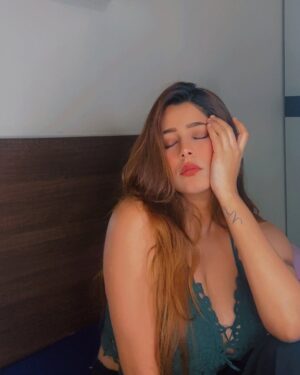 Rach Instagram - Selfie mood🤳
#me #photograph #selfie #selfieoftheday #instadaily #instagood #photos