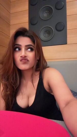 Rach Instagram - Mai he Aisi hu yah aur bhi koi hai?🧐🤔🤷🏽♀️
#reels #reelkarofeelkaro #bollywood #publicfigure #explorepage #fyp #explore
