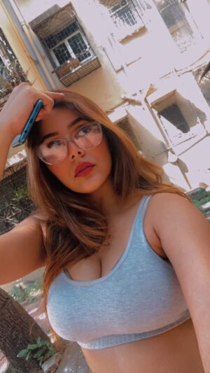 Rach Instagram - Kis Kis ke sath aisa hota hai?
#me #reels #trendingsound #publicfigure #funny