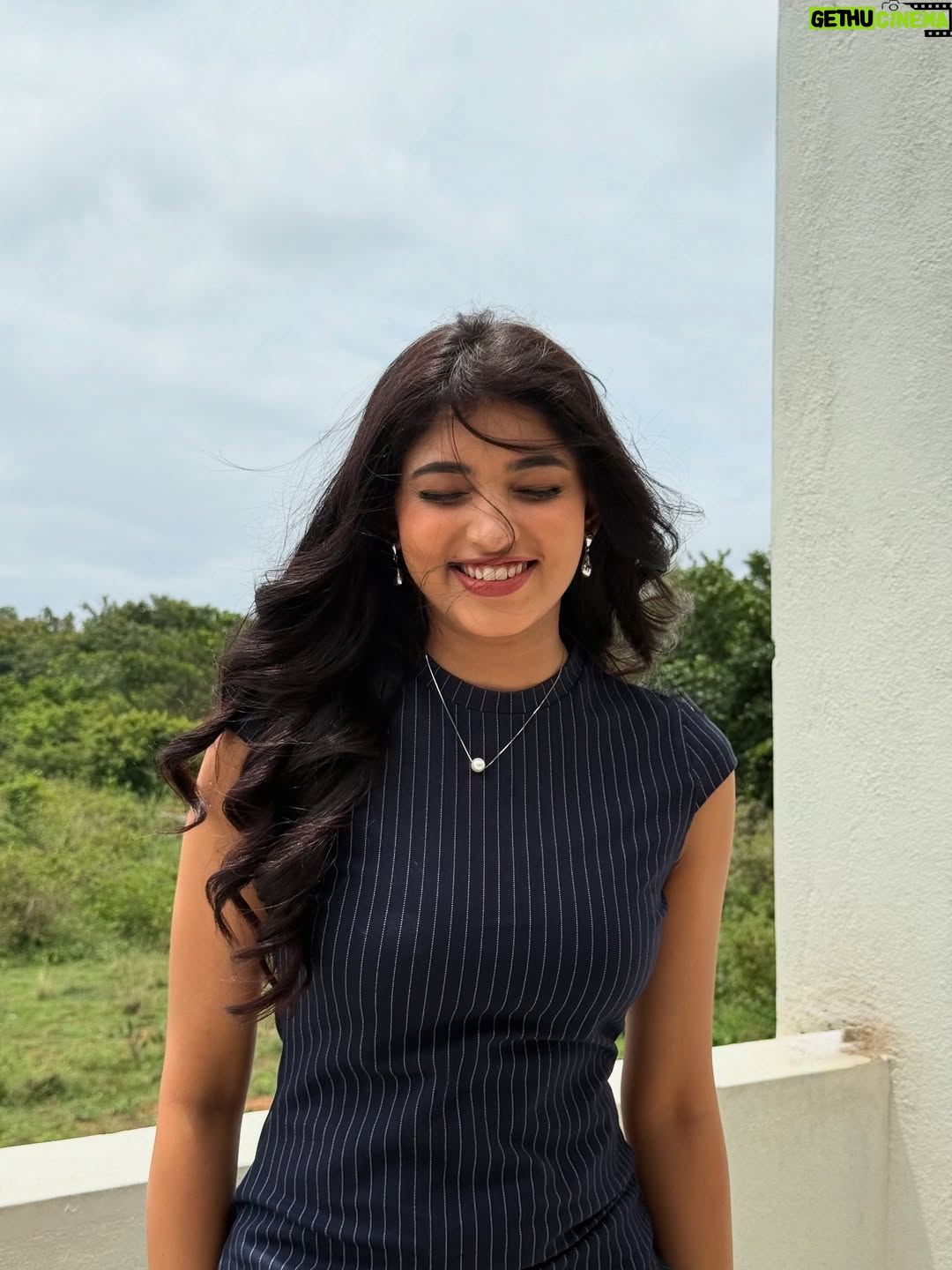 Rachana Inder - 112.5K Likes - Getting all ready to perform 🎬🎶🕴🏻