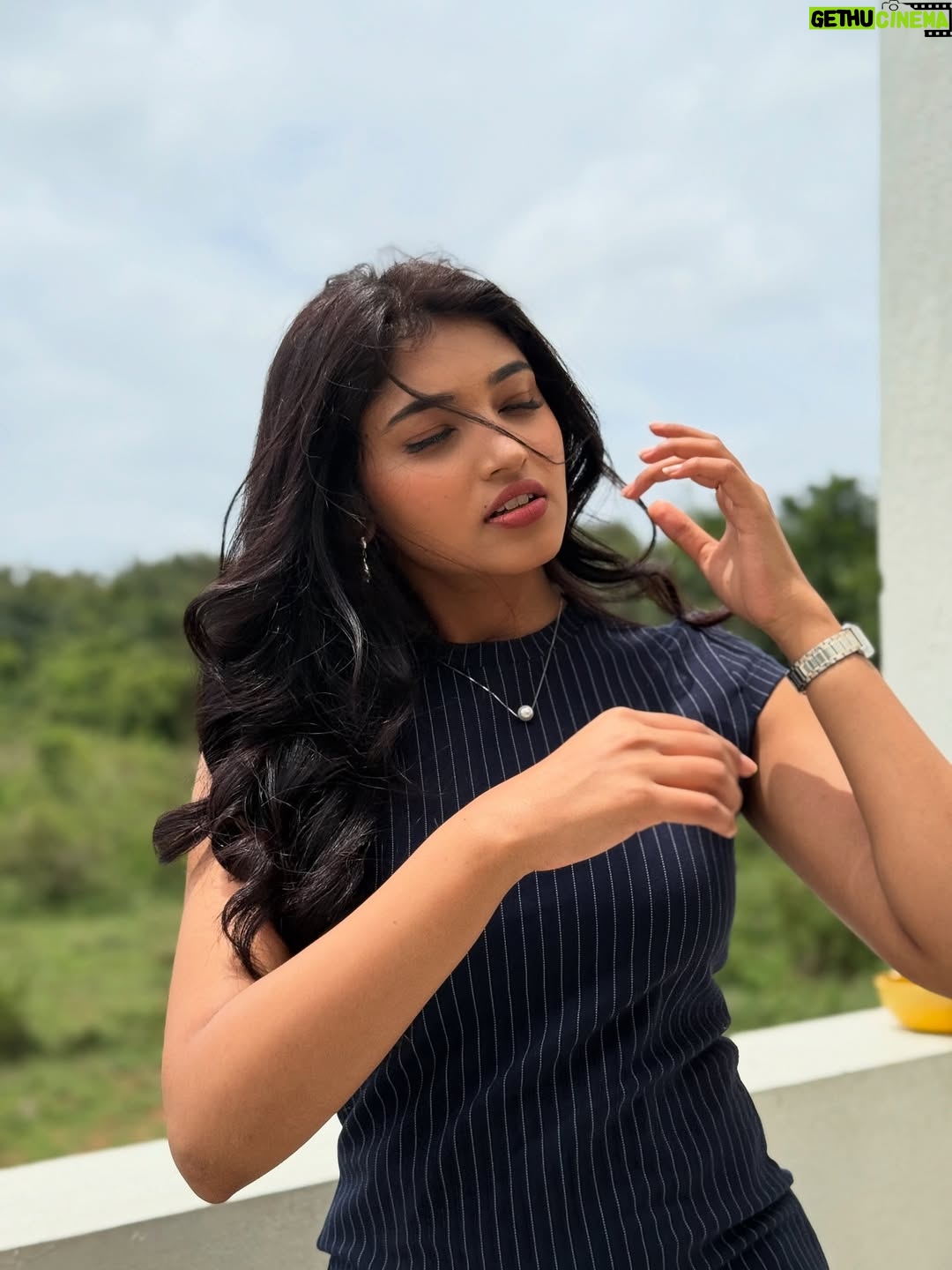 Rachana Inder - 112.5K Likes - Getting all ready to perform 🎬🎶🕴🏻