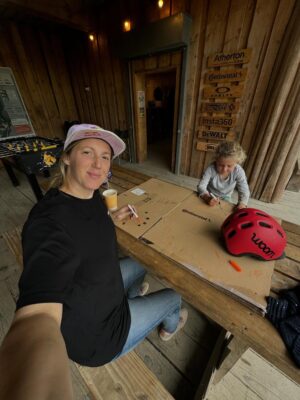 Rachel Atherton Instagram - BABY # 2 due early next year!👶😝Thought about racing Lenzerheide this weekend then thought better of it at 4 months pregnant 😂🙏❤️
In all honesty tho, this has been such a different experience than with Arna, from 6 weeks I had THE WORST SICKNESS for so so long, I spent a month in bed, barely able to eat or drink, lost 4kg in 2 weeks, felt absolutely horrendous for a good 6 weeks and then had short bursts of being ok, which luckily coincided with Redbull Hardline - going from being in bed for a month to signing stuff at hardline then back to bed being sick was a bit crazy!!
Anyway, pregnancy sickness is a different beast & I feel those that have it long term, it’s so grim, but luckily it’s starting to ease off now, I still throw up quite a lot but It’s way better thankfully & I’m starting to realise that it’s really real as I get bigger!! 🤰
Tried riding my DH bike but it didn’t feel very nice at all, compared with being pregnant with arna when I rode the DH pretty much the entire time!!
We are off to Lenzerheide to watch the World Cup this weekend, special memories @bike.kingdom
come say Hi at the @athertonracing pits 🙏🙏❤️ @ollydavey