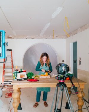 Rachel Hollis Instagram - I planned to wait until our remodel was done… but it’s been 9 months and we still don’t have a kitchen. So we’re just gonna work with what we’ve got 🤣

The new version of the podcast drops early next week: Cooking, coffee, reviews, real chats, cake and a reminder that perfect isn’t the goal. Showing up for your REAL life is.