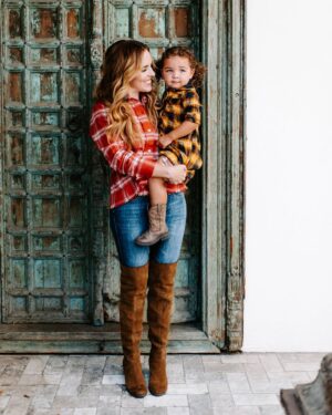 Rachel Hollis Instagram - My phone just reminded me that there was a time when she let me dress us in matching flannel 🥹