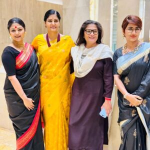 Rachna Banerjee Instagram - Good wishes for the years to come...
Stay happy @mahuamoitraofficial ...

#happiness
#goodvibes
#goodwishes #newlife #instagram ##instadaily #friends #picoftheday