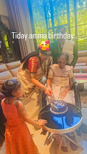 Radha Instagram - 2nd onam too avittam .🥳😘