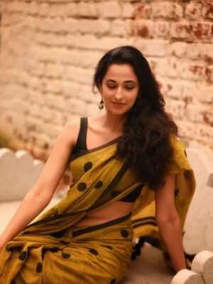 Radhika Narayan Instagram - Saree-na?