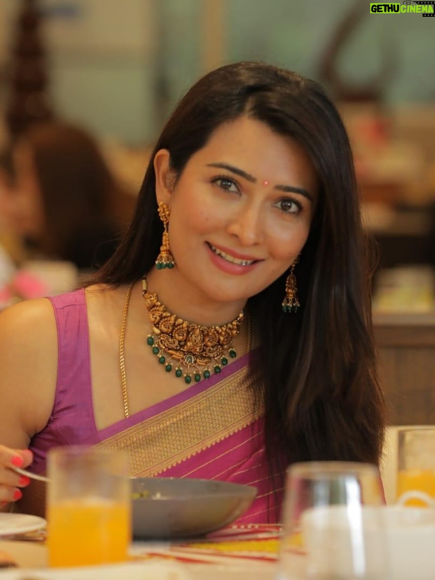 Radhika Pandit - 770.8K Likes - 💗🌸

#radhikapandit #nimmaRP