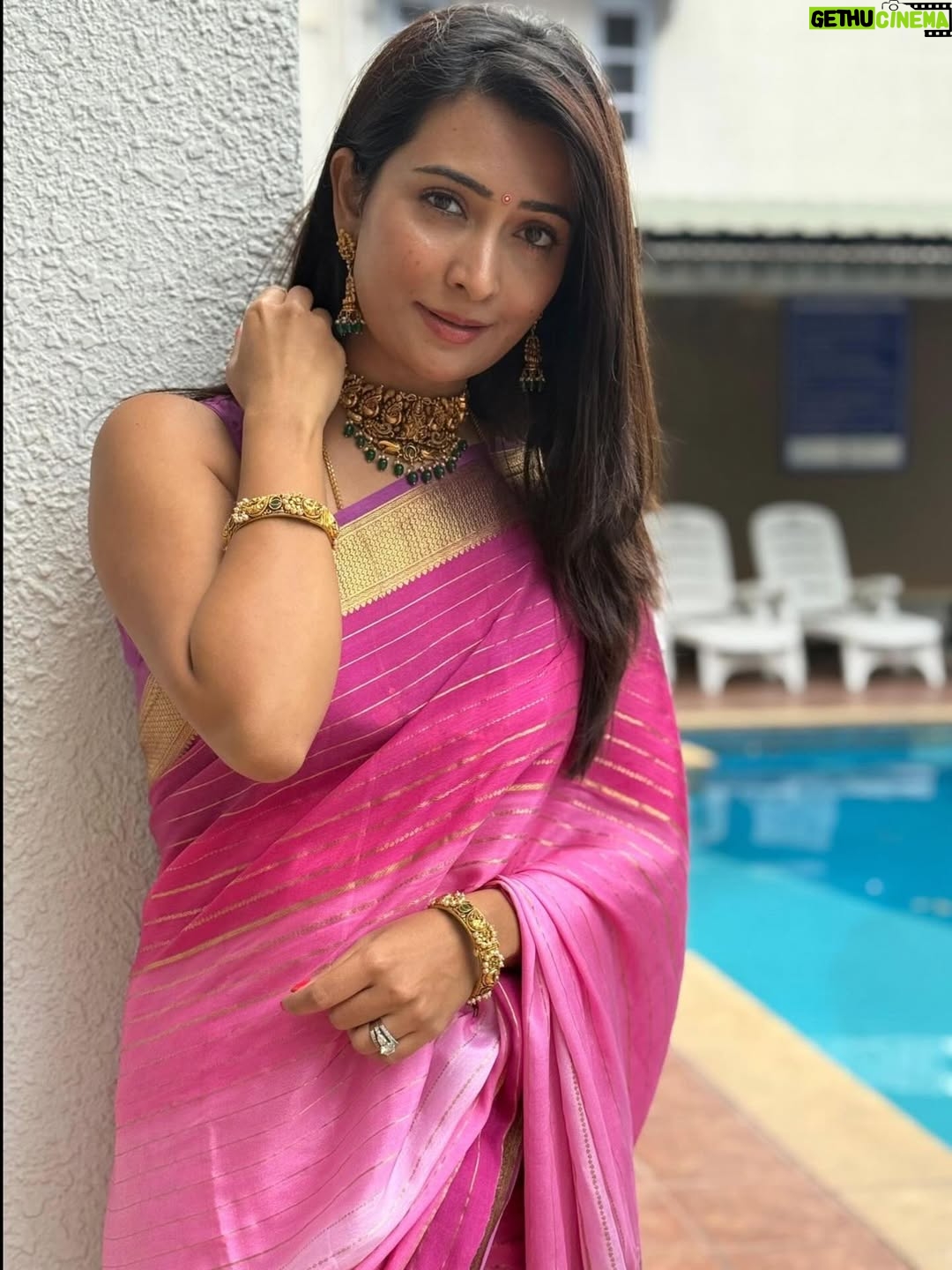 Radhika Pandit - 770.8K Likes - 💗🌸

#radhikapandit #nimmaRP