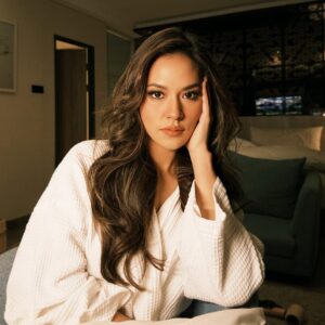 Raisa Andriana Instagram - Today’s glam.. ini buat yg tadi pada minta fotonya di posttt