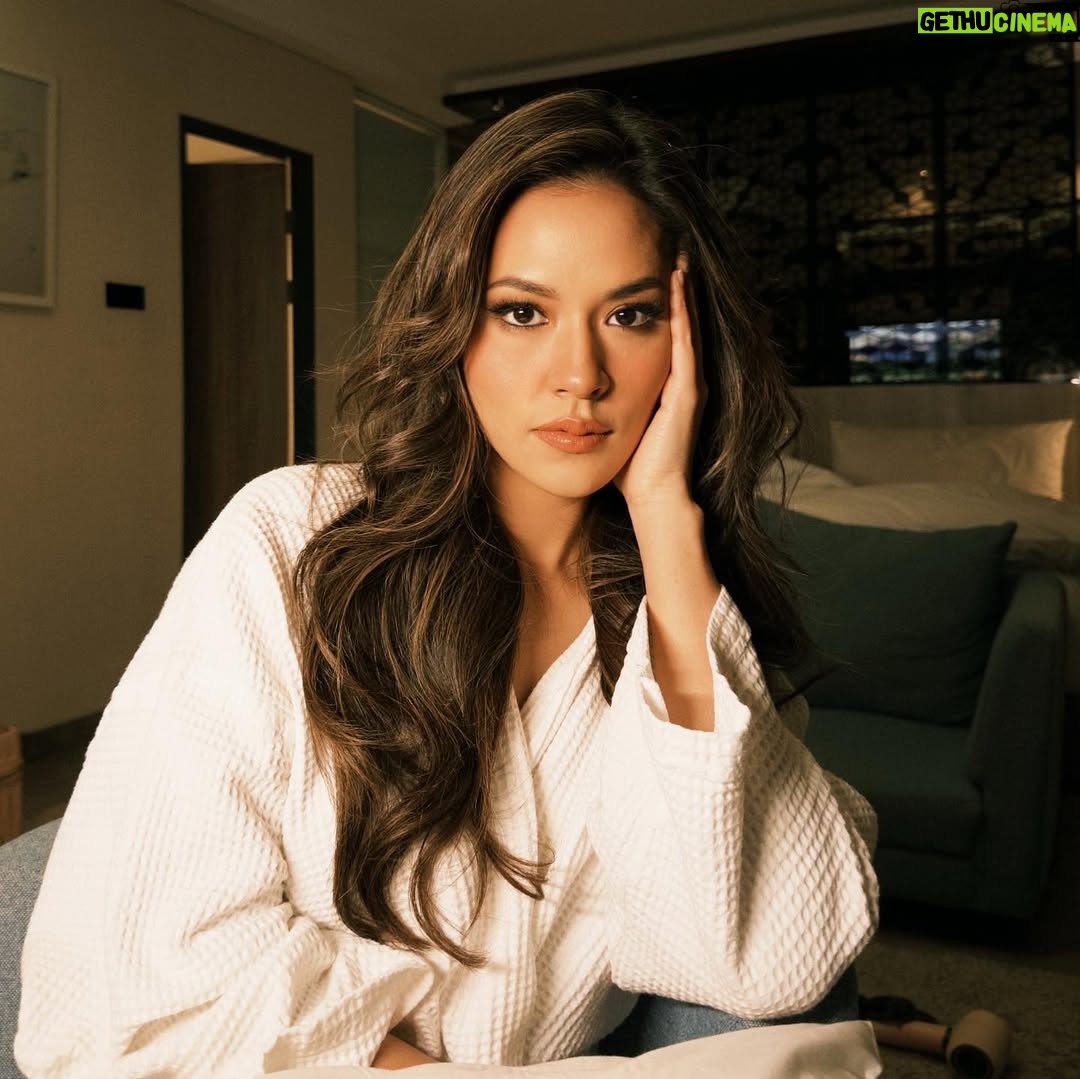 Raisa Andriana - 200.3K Likes - Today’s glam.. ini buat yg tadi pada minta fotonya di posttt