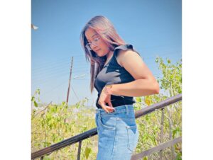 Rakhi Chaudhary Instagram - 3rd one is cute btwā¦š¤š«
.
.
.
.
.
.
.
.
.
.
.
.
.
.
.
.
.
.
#pic #photo #picture #love #instagram #instagood #explore #explorepage #hashtag #likesforlike #like #mahoba #photooftheday #new #smile #ruhiii