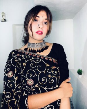 Rakhi Chaudhary Instagram - Tum jo aaye Zindagi meinā£ļø
.
.
.
.
#love #lovequotes #loveyou #black #blacklove #fashion #mahoba #instagram #instagood #instadaily #dresses #dress #dressup #dressing #fashionblogger #fashionista #fashionstyle #trending #trend #hashtag #cute #followforfollowback #likesforlike #likeforlikes #smile #makeup #photography #photooftheday #pic