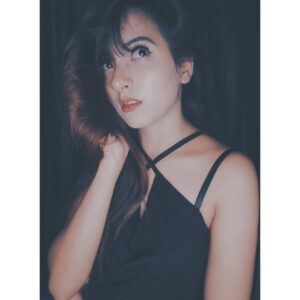 Rakhi Chaudhary Instagram - Life is not Perfect but My Hair isš„š¤#hairstyles #hair #haircolor #hairtutorial #love #lovequotes #fashion #fashionblogger #fashionista #model #mahoba #modellife #instagram #hashtag #likeforlikes