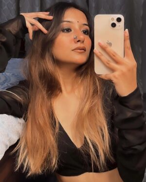 Rakhi Chaudhary Instagram - š¤ā¦
.
.
.
.
.
.
.
.
.
.
.
.
.
.
.
.
.
.
.
.
.
.
.
#picture #photooftheday #love #loveyourself #instagood #instadaily #instagram #insta #followers #following #likesforlike #like #instalike #new #newpost #ruhiii #smile #trending #trend #hashtag #photoshoot #black #blacklove #makeup #makeupartist #makeuplooks #fashion #fashionista #mahoba #up