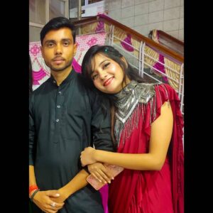 Rakhi Chaudhary Instagram - Thereās no other love like the love for a brother. Thereās no other love like the love from a brother.āā¤ļø#brother
#bro #lovequotes #love #loveyou #lovelovelove #family #fashion #fashionblogger #fashionista #model #modellife #modellook #modelling #followforfollowback #instagood #instagram #hashtag #likeforlikes #bollywood #attackontitan #smile #happyme