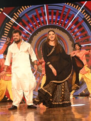 Raksha Gupta Instagram - My show “Shikhar Presents Mahua Surveer” — Produced by @yashifilms.official and the visionary duo @abhaysinha181 Sir & @tiwaripankajkumar Sir @kdsjdev sir — wasn’t just a launch event; it was a statement — a reflection of belief, resilience, and unshakable faith.
Sharing the stage with icons like @gopalrai999 sir, @ravikishann sir, @khesari_yadav sir @singhakshara ji @arvindakelakallu ji, @rakeshmishra_official ji @_meghashree_official_ ji @prasun.y sir, @rohitboseroy sir, @thakur_anoopsingh sir @aaryan_babu_little_actor, @rj_vijeta ji and @bibbijendrasingh ji was more than an honour — it was destiny reminding me that hard work never goes unnoticed.
To those who dislike or judge my success, I want to say this from the heart —
(When people closed a thousand doors, God opened millions.)
Every obstacle, every criticism, every closed door only made me stronger. Because I’ve learned — when you trust your effort and your purpose, no negativity can dim your light.
This journey isn’t about proving anyone wrong; it’s about proving that faith, focus, and persistence always win. I’m deeply thankful to my team, my supporters, and everyone who believed in the vision of this show.
#ShikharPresentsMahuaSurveer #YashiFilms #AbhaySinha #PankajSir #SuccessJourney #FaithAndFocus #RiseAboveNegativity #Gratitude #Inspiration #rakshagupta #rakshaguptaofficial #raksharules