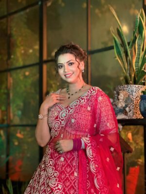 Raksha Gupta Instagram - ❤️❤️❤️

Style by - @shilpa_sehrawat70 
Makeup by - @rajeshtiwari_makeup 
Hair by - @sonu_hairstyles._ 

#rakshagupta #rakshaguptaofficial #raksharules #rakshalove #rakshafam #photoshoot #photography #model #bridal #bridalmakeup