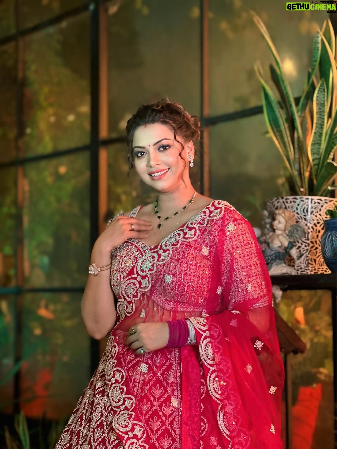 Raksha Gupta - 10.7K Likes - ❤️❤️❤️

Style by - @shilpa_sehrawat70 
Makeup by - @rajeshtiwari_makeup 
Hair by - @sonu_hairstyles._ 

#rakshagupta #rakshaguptaofficial #raksharules #rakshalove #rakshafam #photoshoot #photography #model #bridal #bridalmakeup