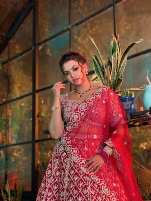 Raksha Gupta Instagram - ❤️❤️❤️

Style by - @shilpa_sehrawat70 
Makeup by - @rajeshtiwari_makeup 
Hair by - @sonu_hairstyles._ 

#rakshagupta #rakshaguptaofficial #raksharules #rakshalove #rakshafam #photoshoot #photography #model #bridal #bridalmakeup