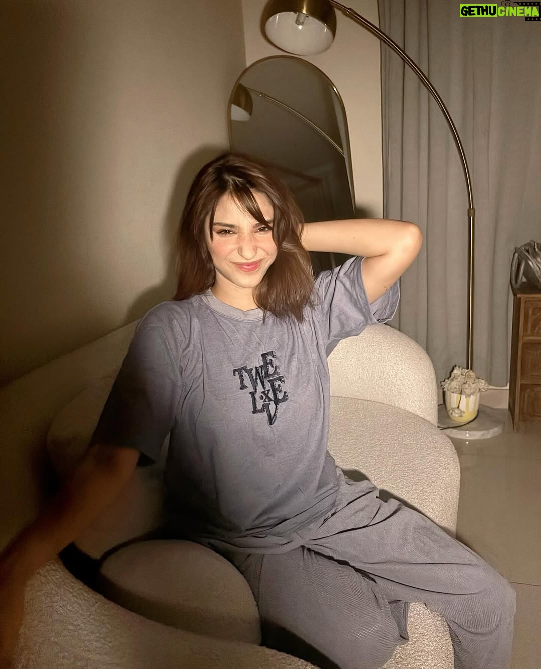 Ramsha Khan - 139.5K Likes - so….. i did a thing; 
keeping it real with @xii.x.official