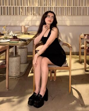 Ramy Instagram - Those red flags be heart shaped tho🚩❤️❤️
Heels @shoplittlebox_india 

📍 @julietteristorante @connektingdotsindia