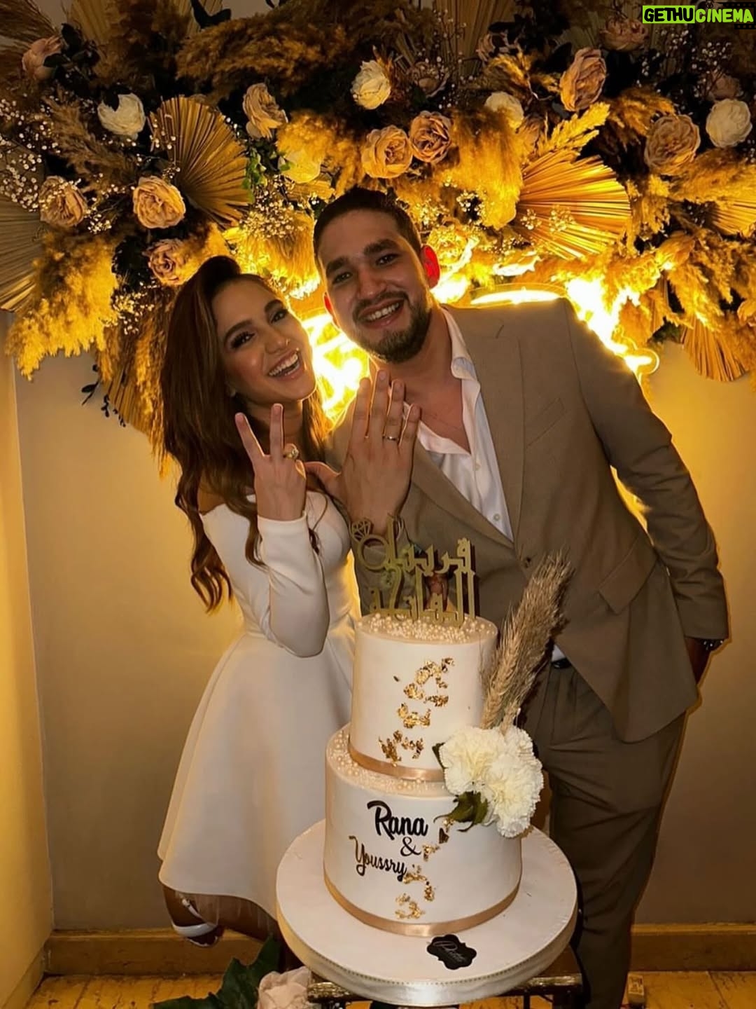 Rana Raeis - 157.8K Likes - ‎كانت طفولتي معه..

‎كبرنا معًا،
‎ خطوة بخطوة، 
‎كأن الحياة رتّبت لنا دروبها منذ البداية.

‎واليوم، هو بجانبي... حبيبي.
‎لم يعد ذلك الطفل ،
‎بل الرجل الذي تحتضن روحي حضوره،
‎وتطمئن كلّ خلاياي في صوته.

كل سنة و انت ‎رفيق عمري، وحبيب ايامي🤍